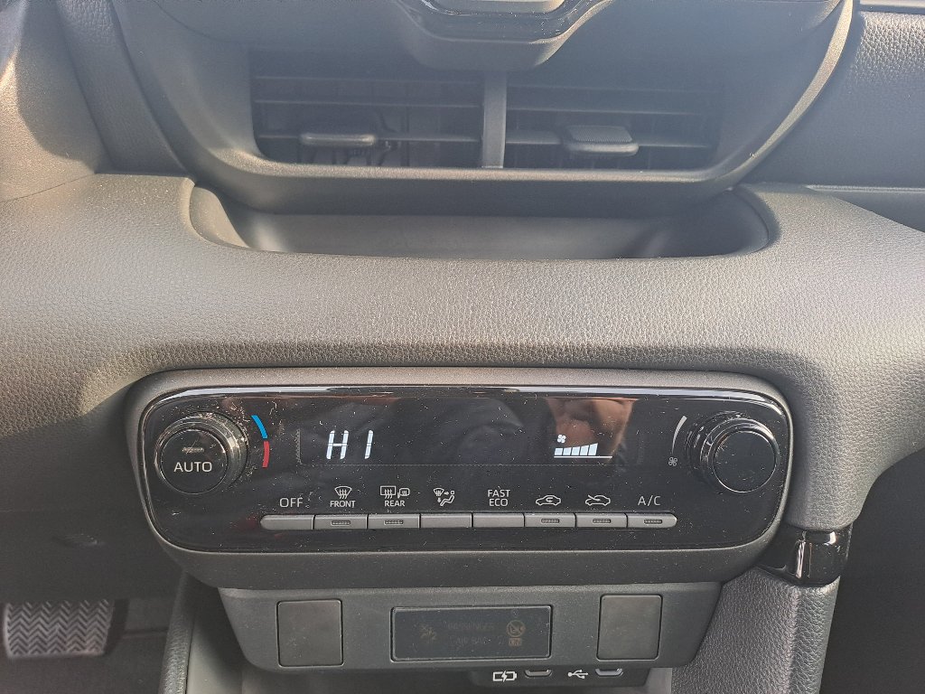Mazda 2 Hybrid