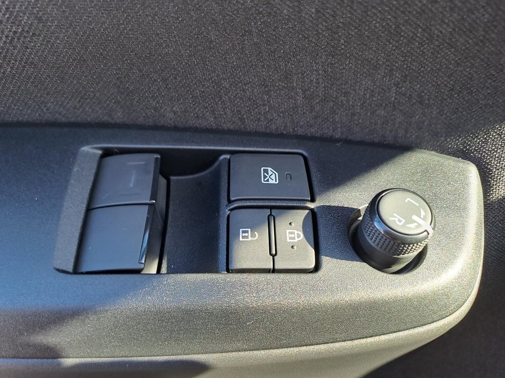 Mazda 2 Hybrid
