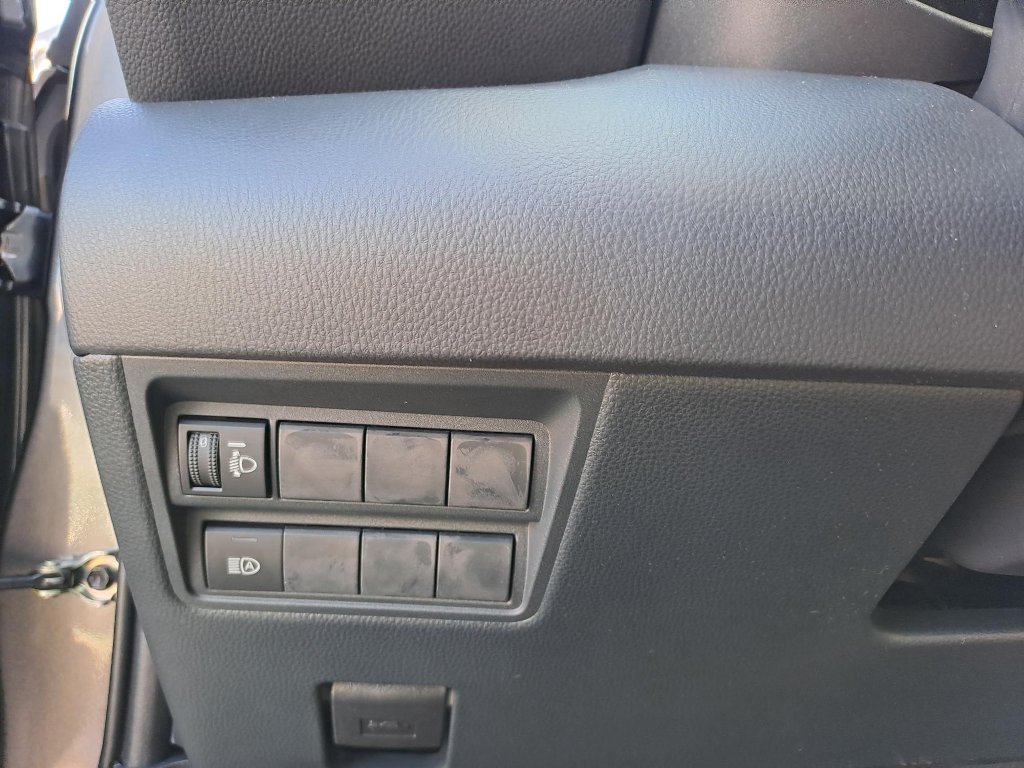 Mazda 2 Hybrid