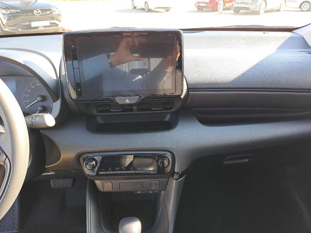 Mazda 2 Hybrid