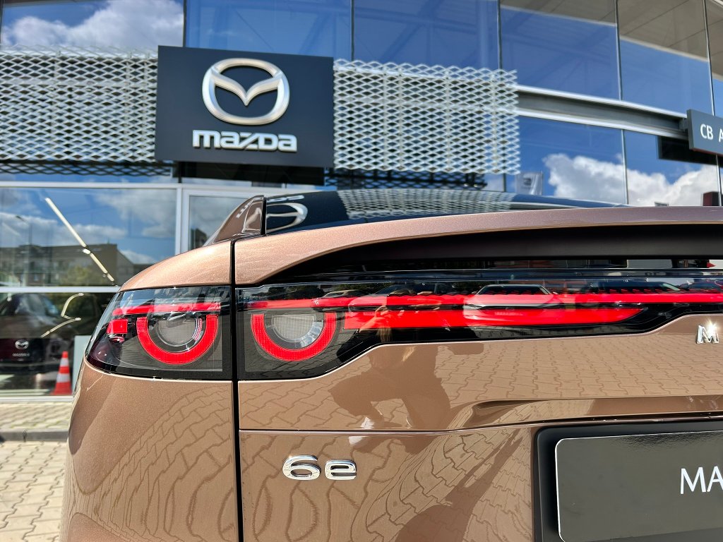 Mazda 6e