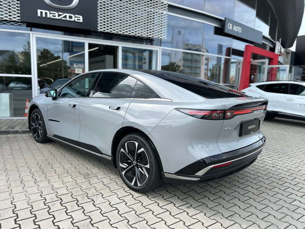 Mazda 6e