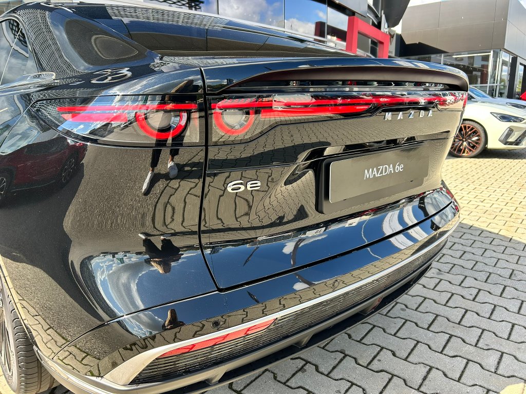 Mazda 6e