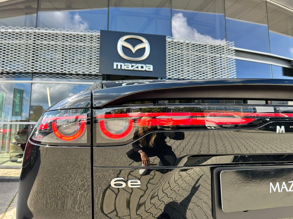 Mazda 6e