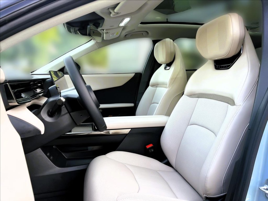 Mazda CX-6e