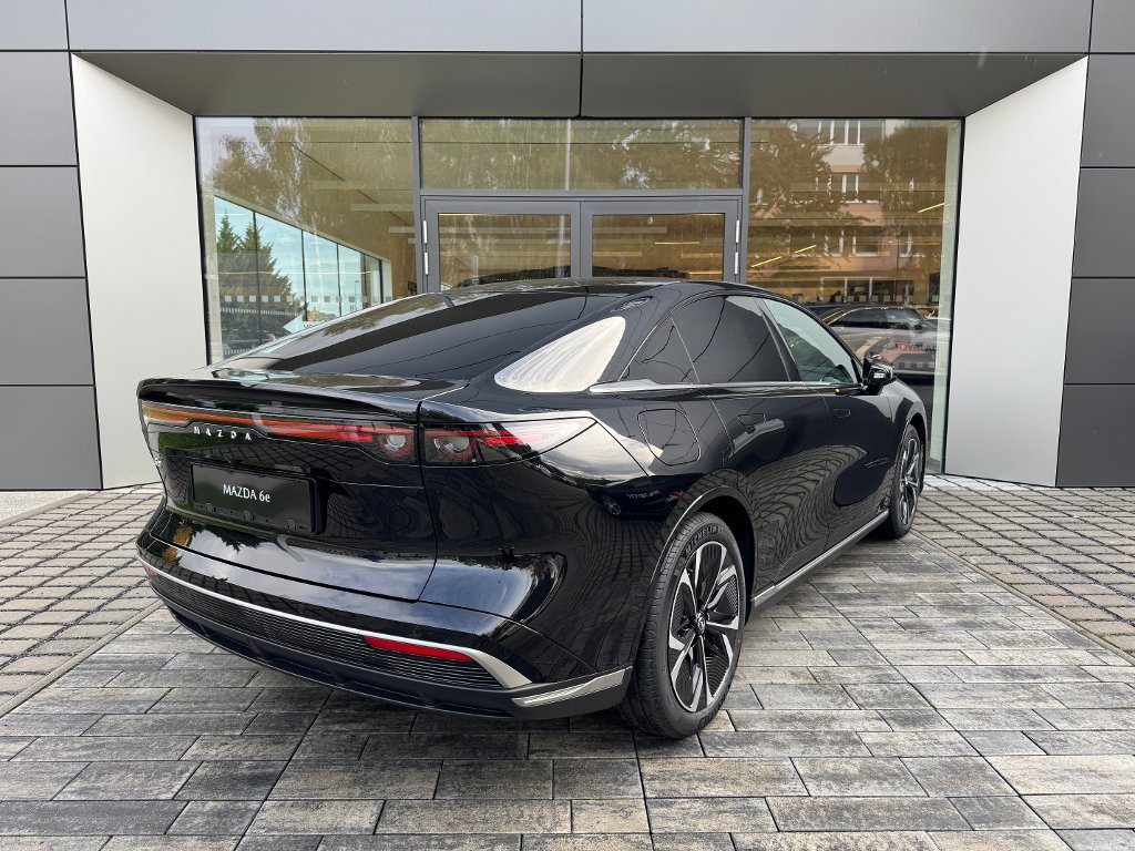 Mazda 6e