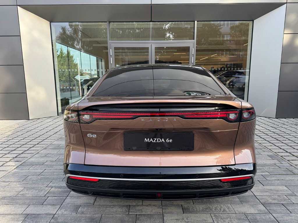 Mazda 6e