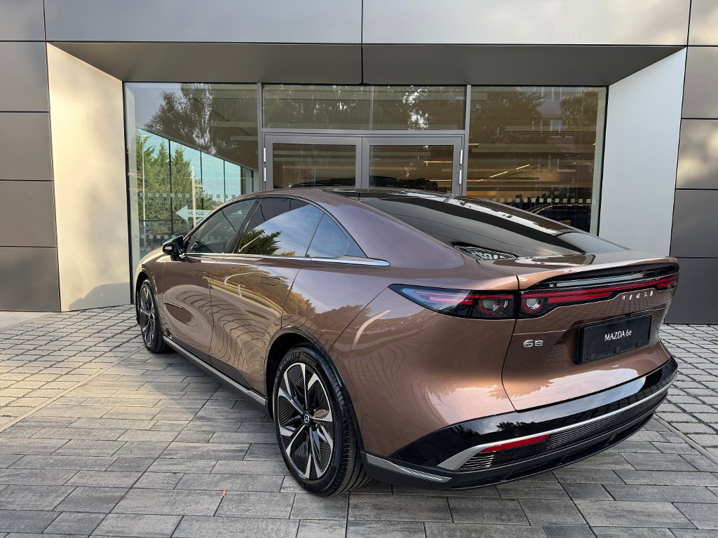 Mazda 6e