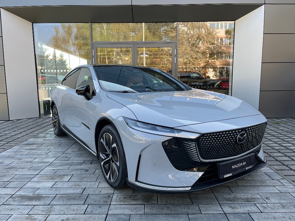 Mazda 6e