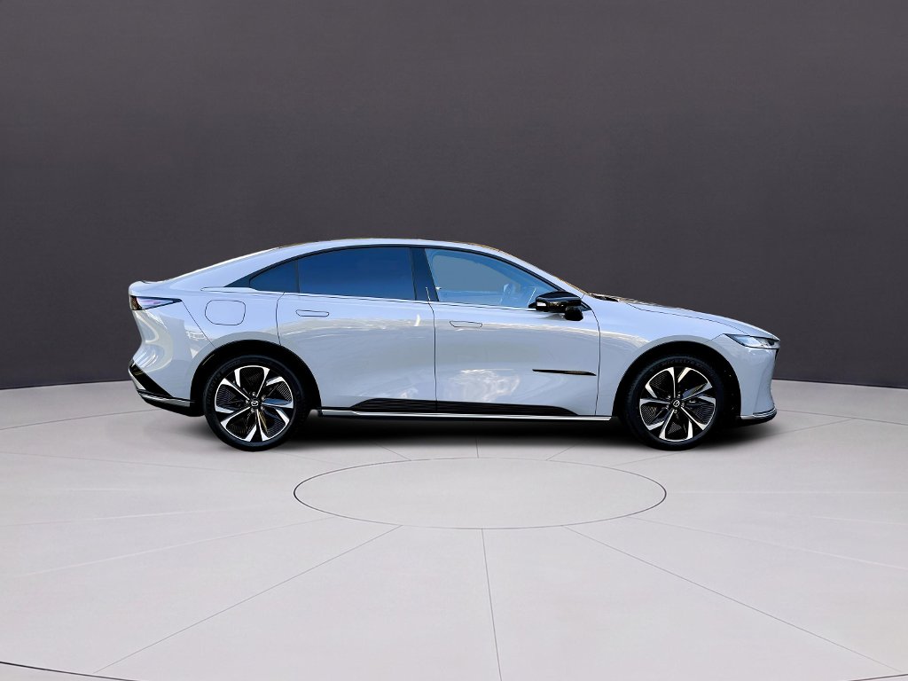Mazda 6e