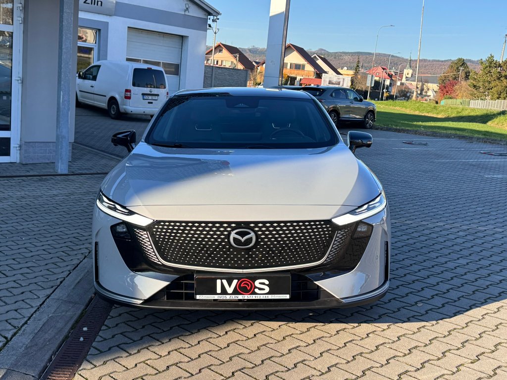 Mazda 6e
