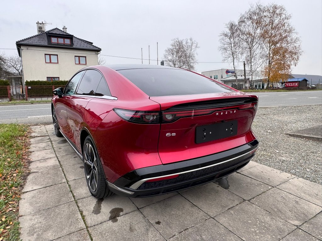 Mazda 6e