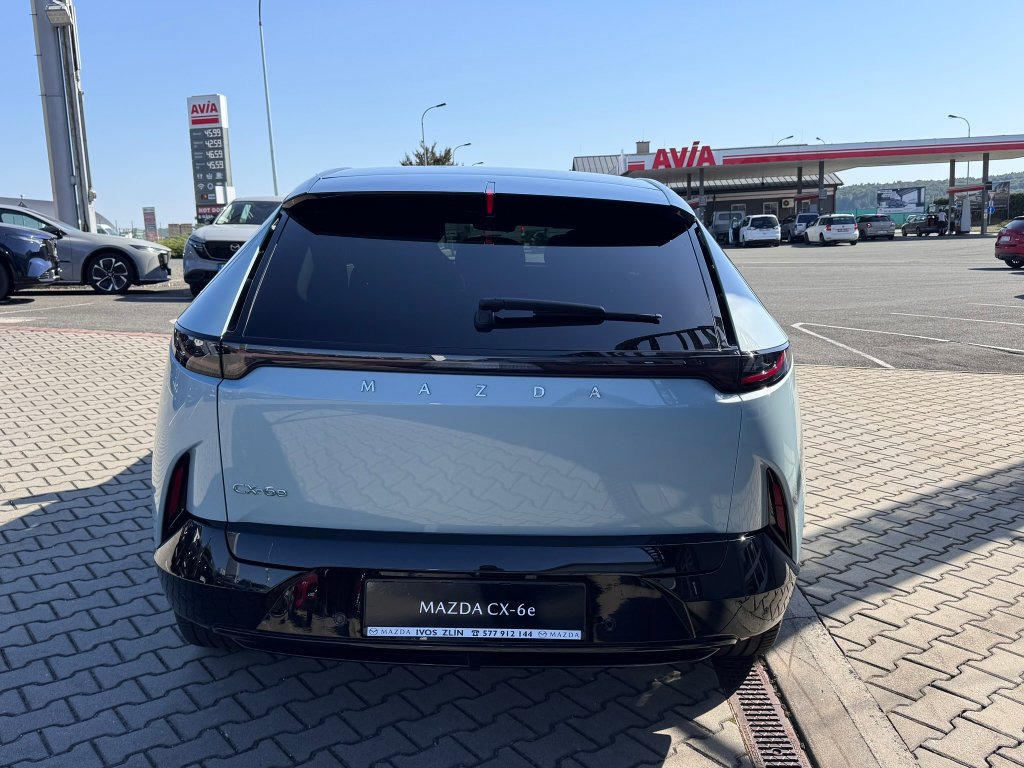 Mazda CX-6e