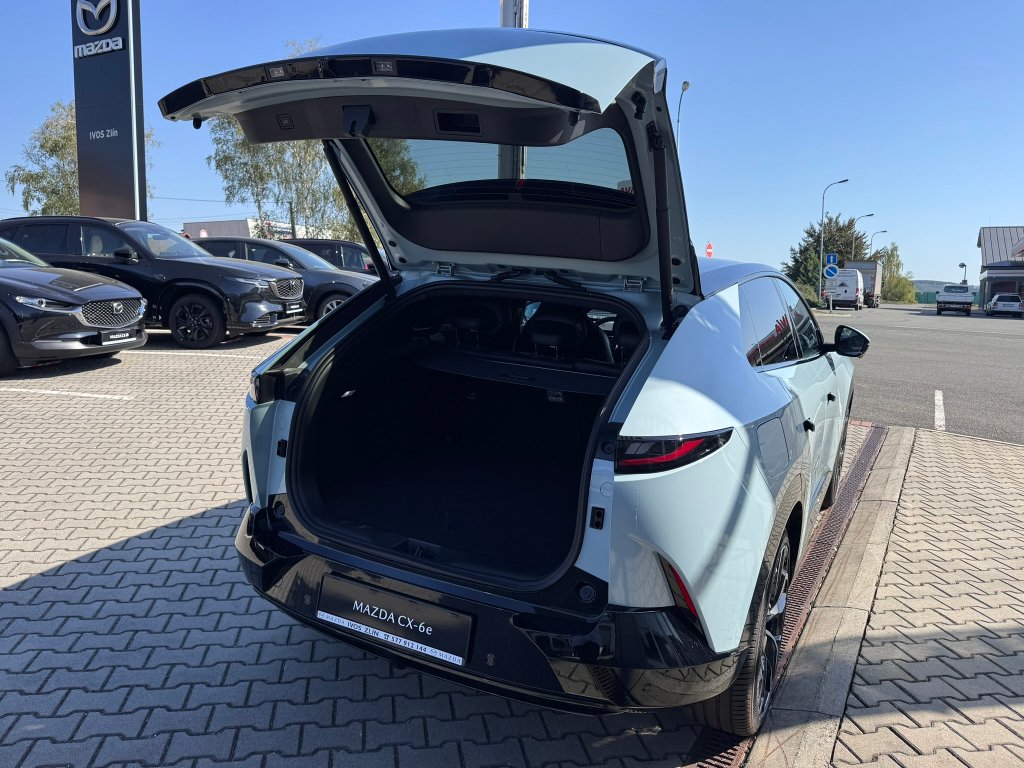 Mazda CX-6e