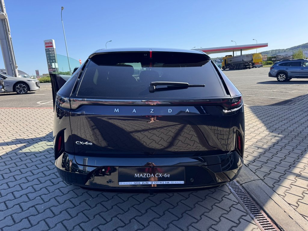 Mazda CX-6e