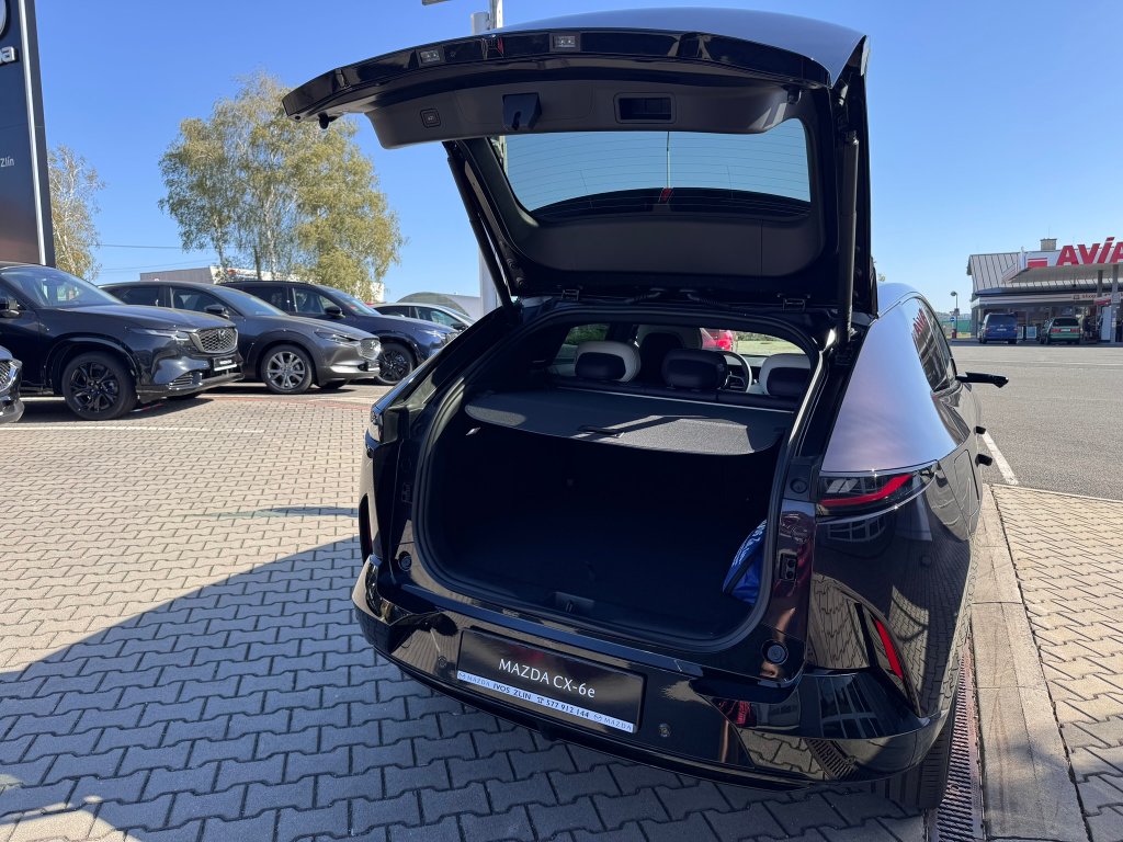 Mazda CX-6e