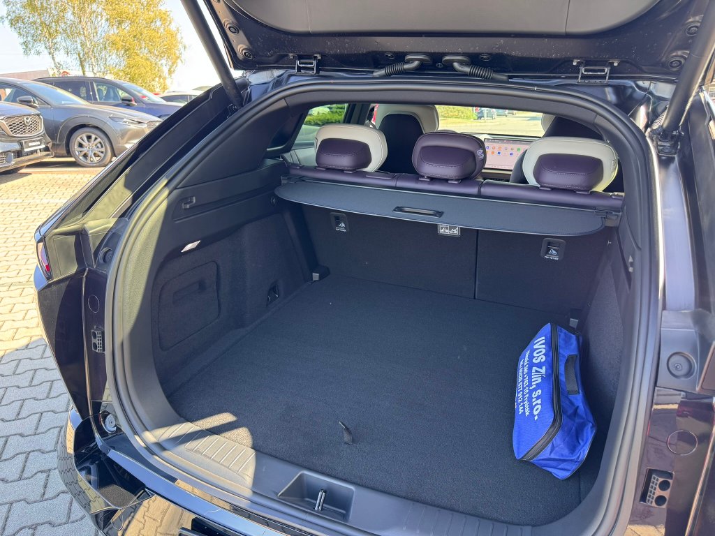 Mazda CX-6e