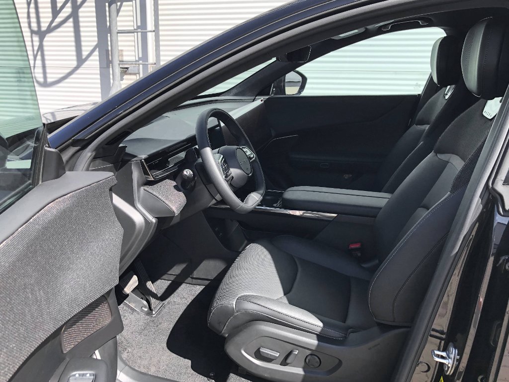 Mazda CX-6e
