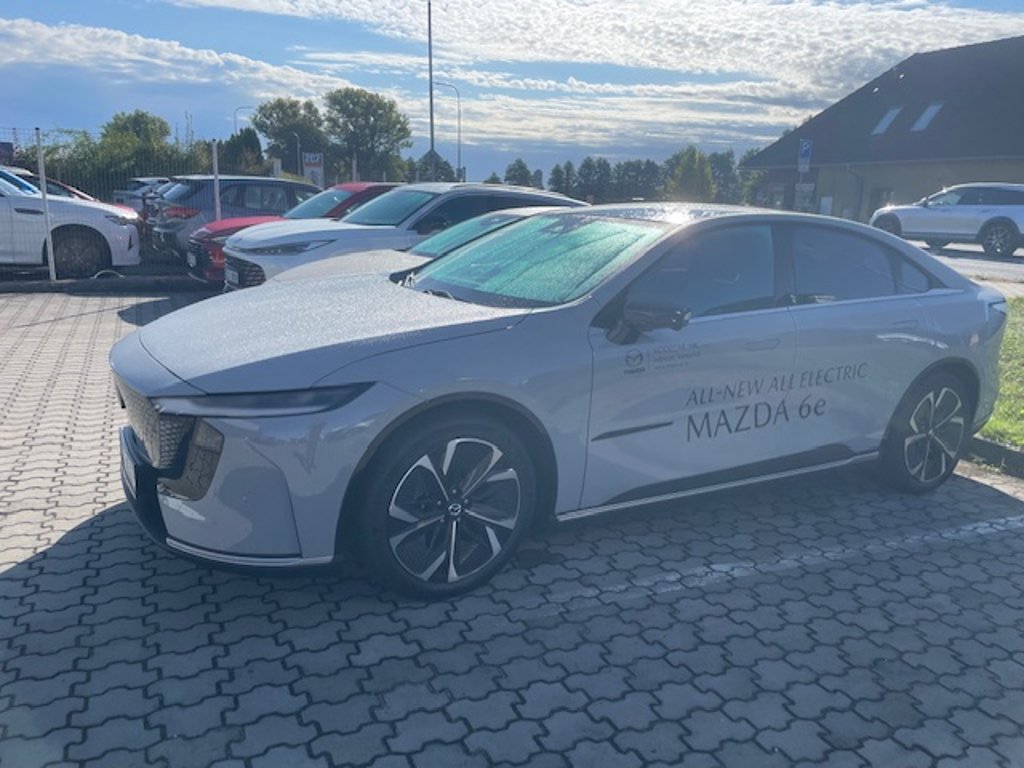 Mazda 6e