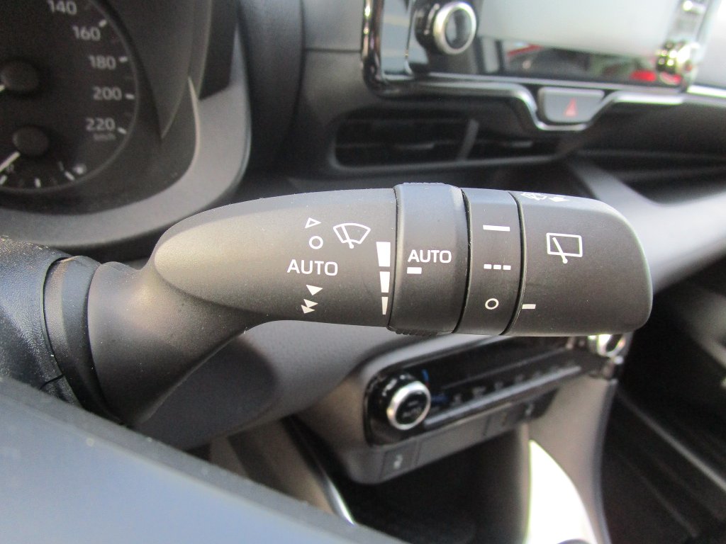 Mazda 2 Hybrid