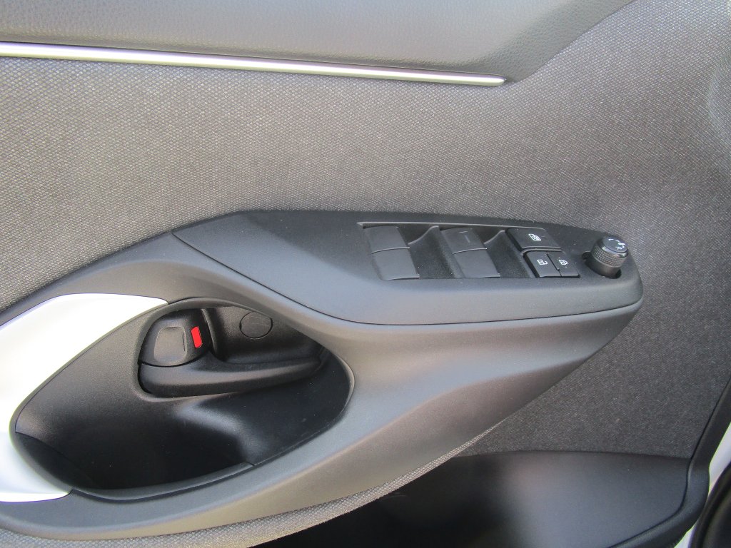Mazda 2 Hybrid