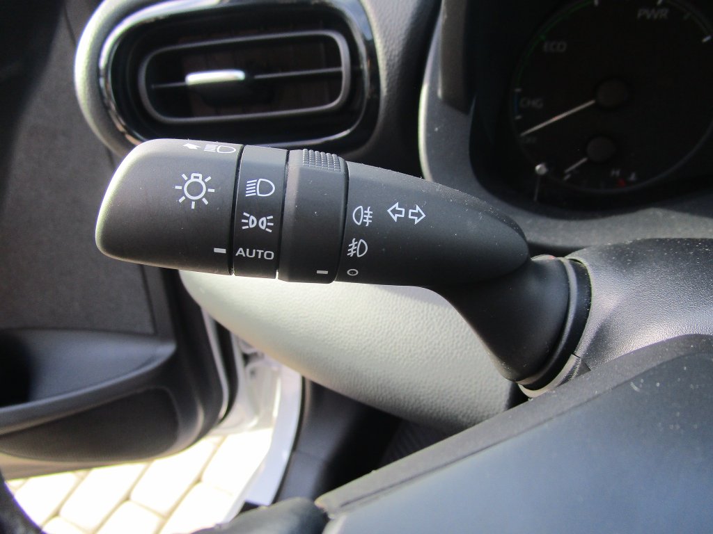 Mazda 2 Hybrid