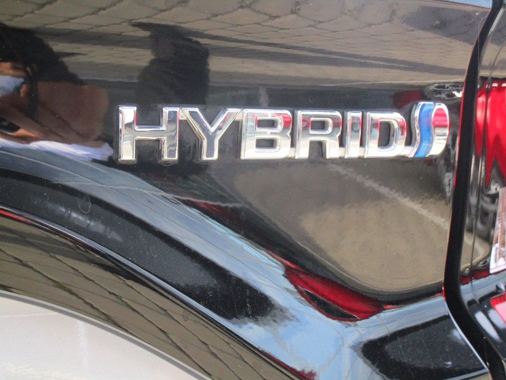 Mazda 2 Hybrid