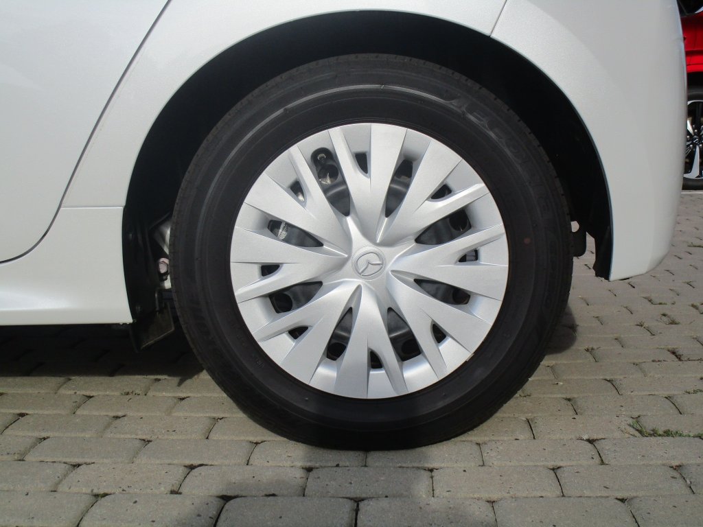 Mazda 2 Hybrid
