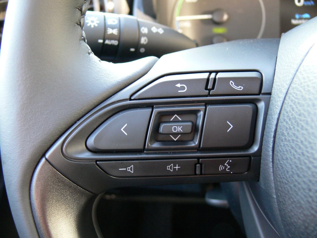 Mazda 2 Hybrid