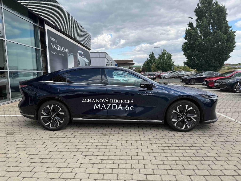 Mazda 6e