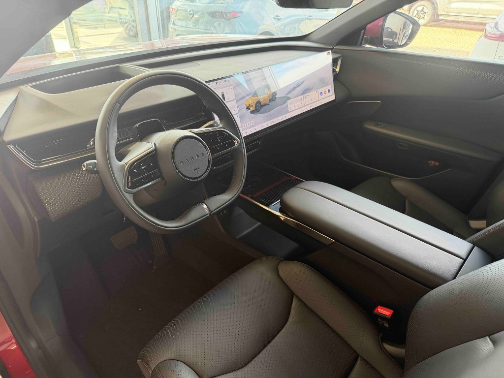 Mazda CX-6e