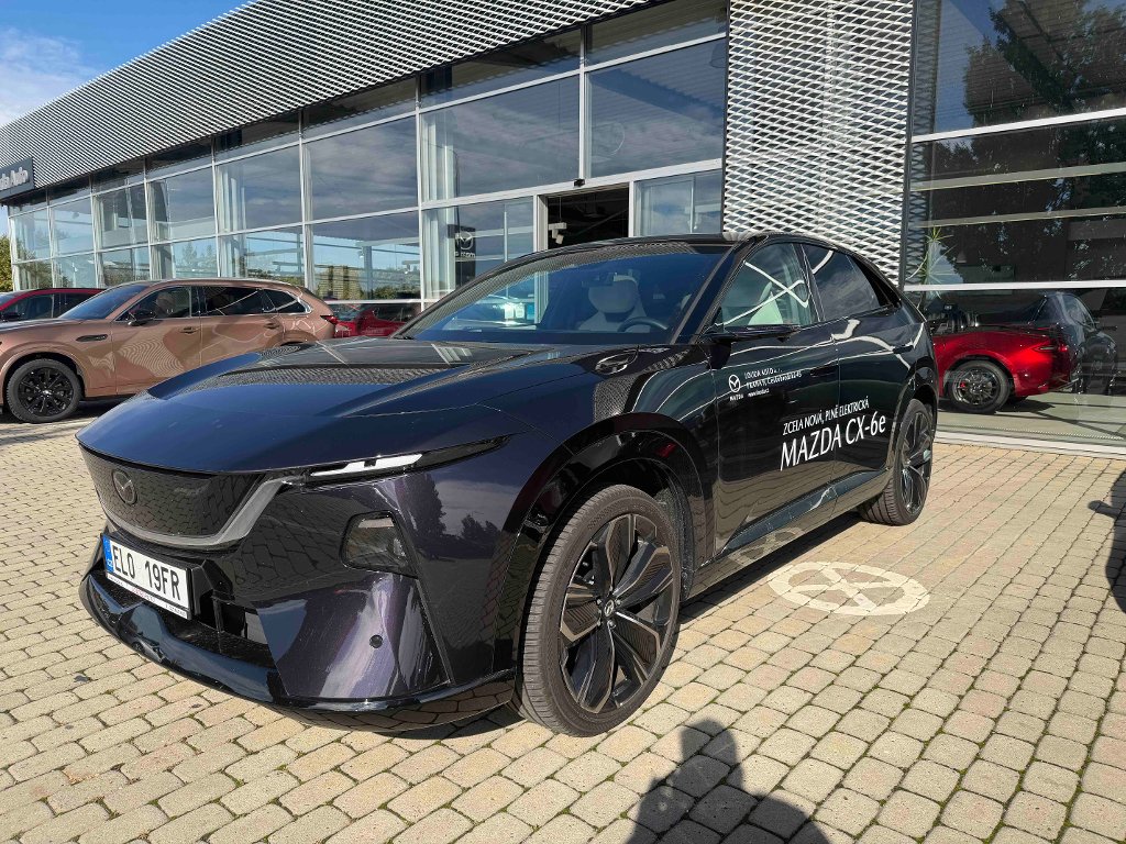 Mazda CX-6e