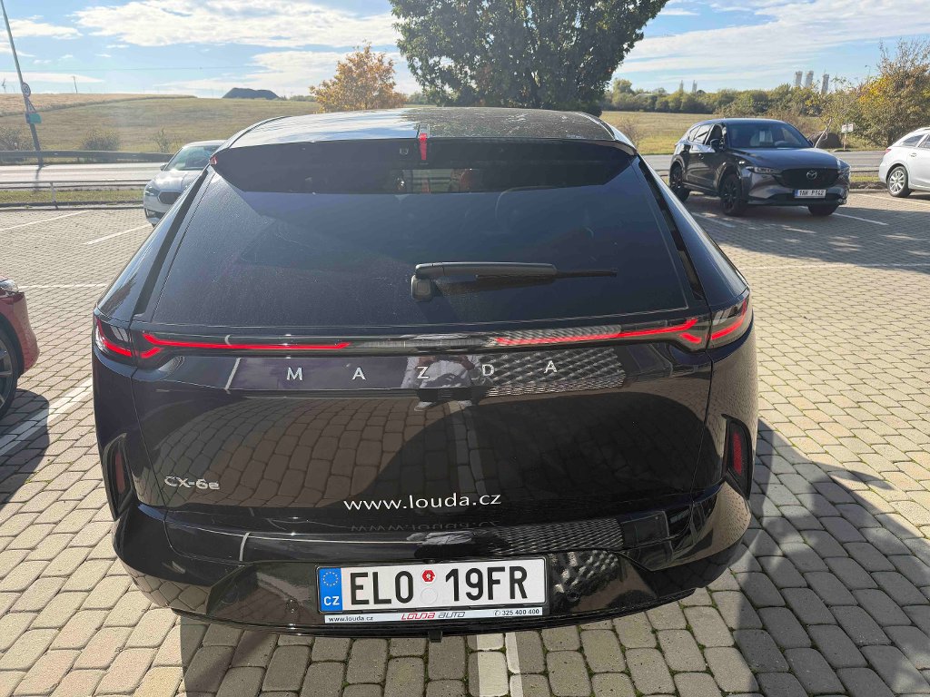 Mazda CX-6e