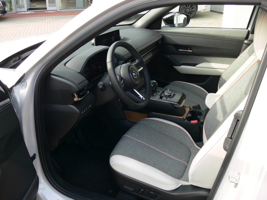 Mazda MX-30 R-EV
