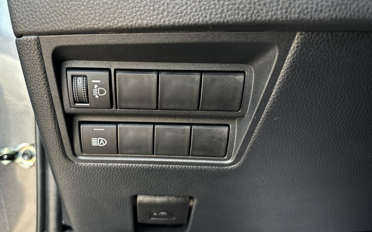 Mazda 2 Hybrid
