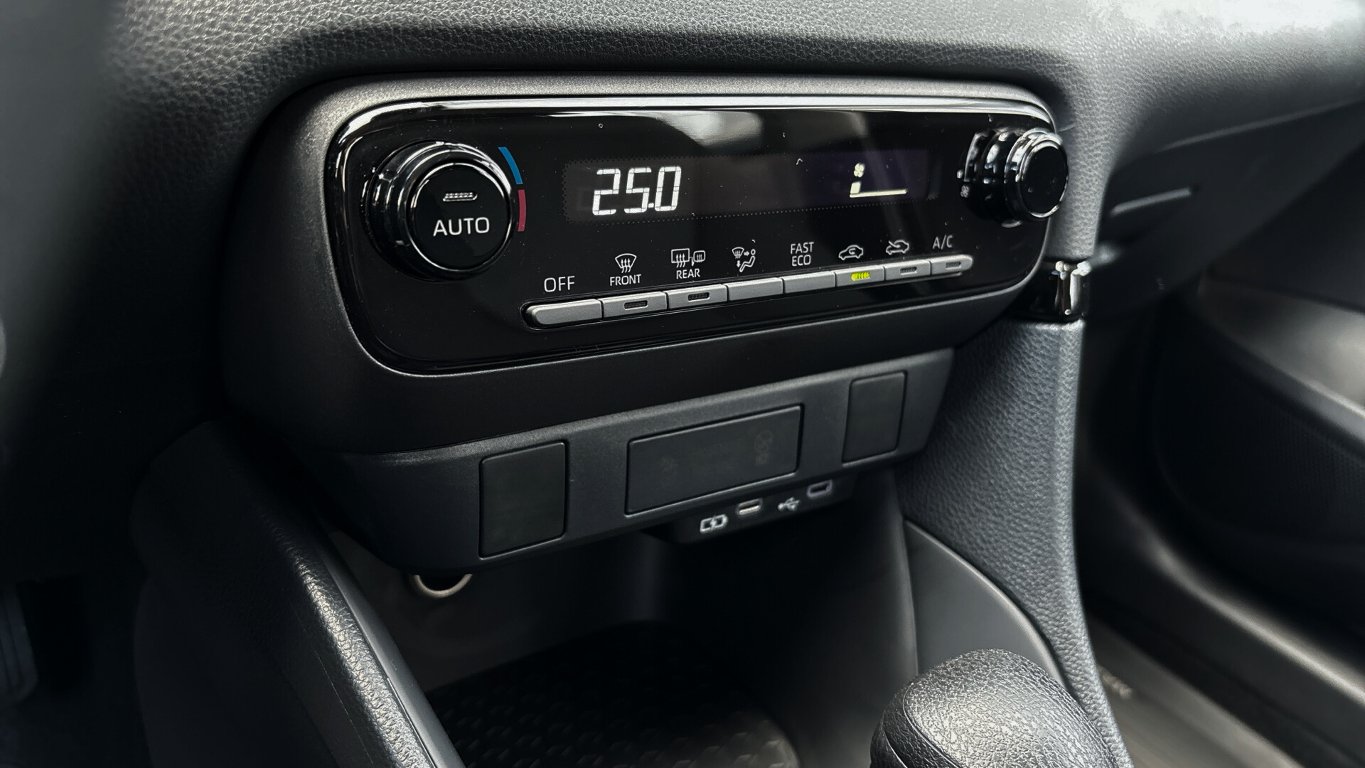 Mazda 2 Hybrid