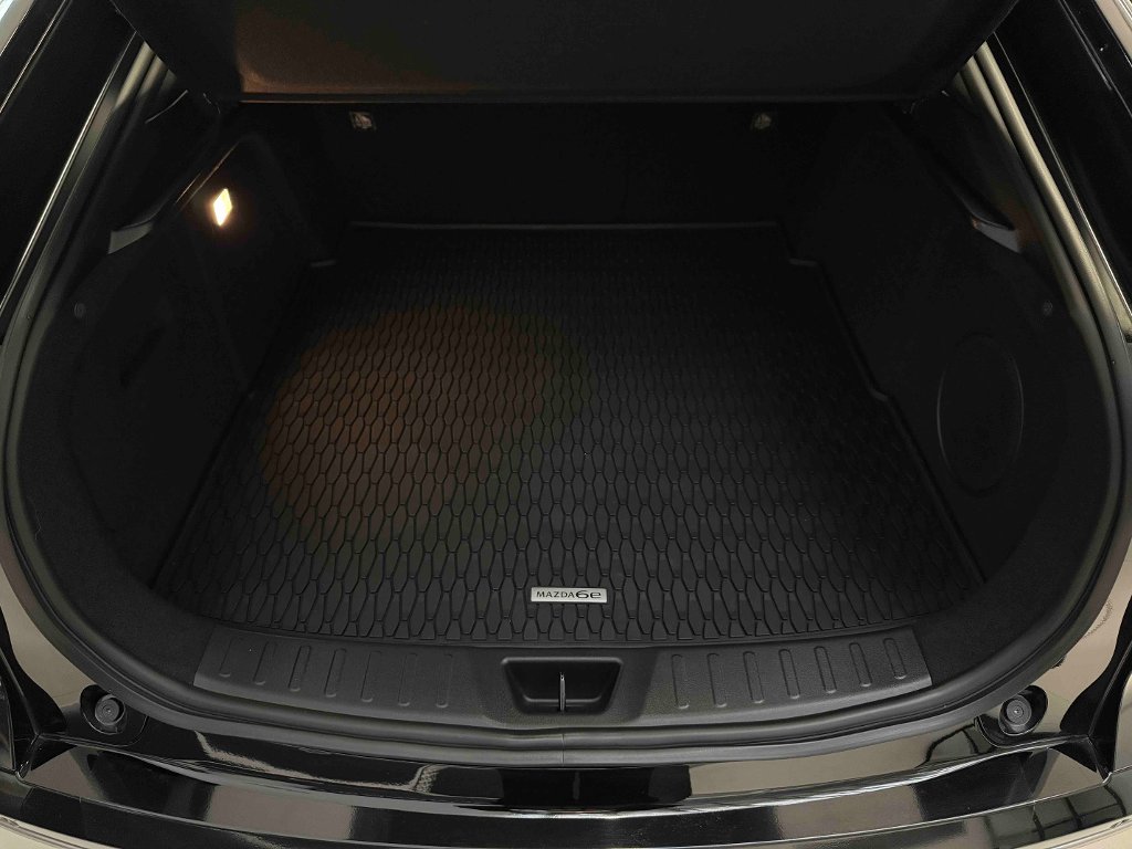 Mazda 6e