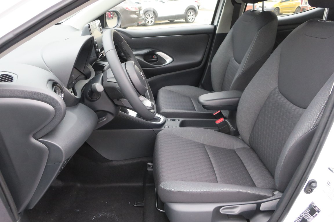 Mazda 2 Hybrid