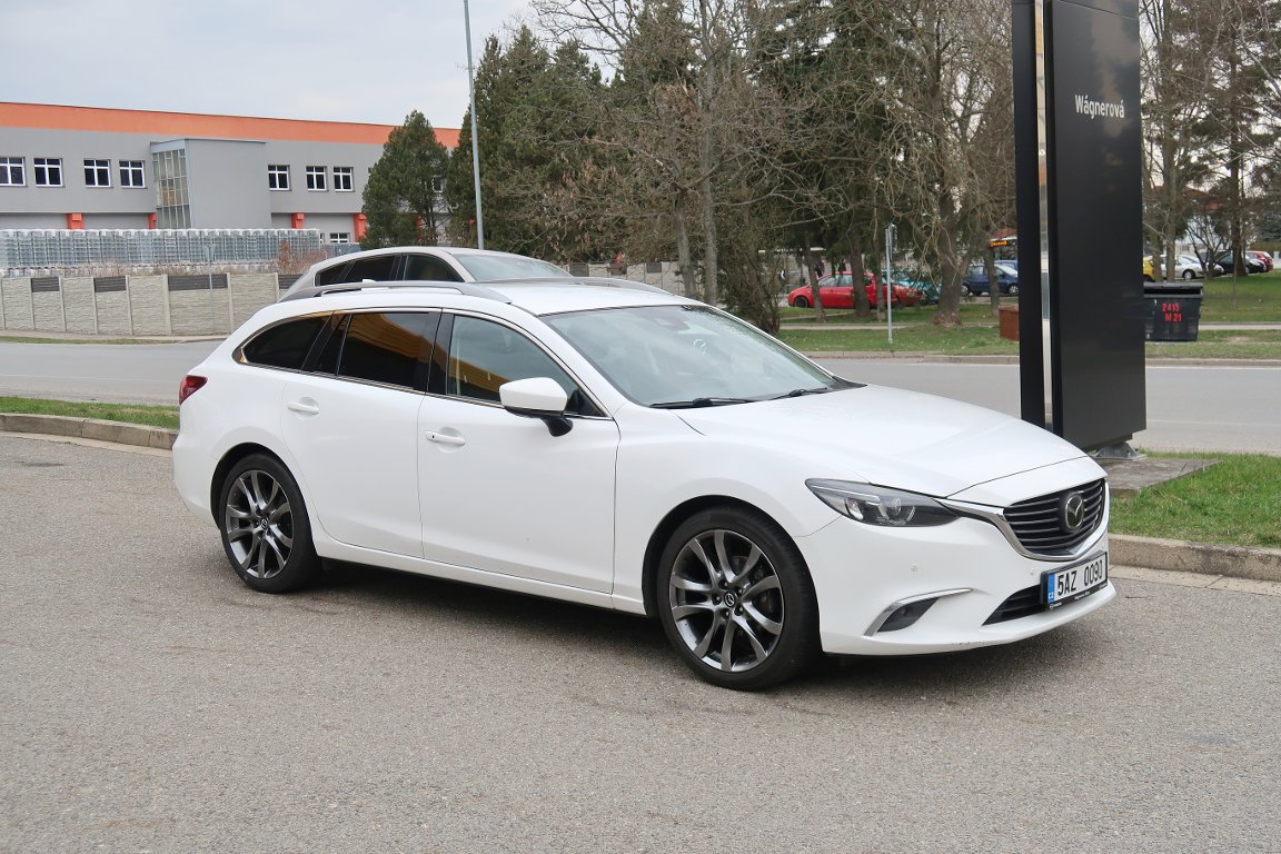 Mazda 6
