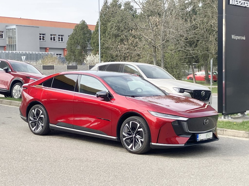 Mazda 6e
