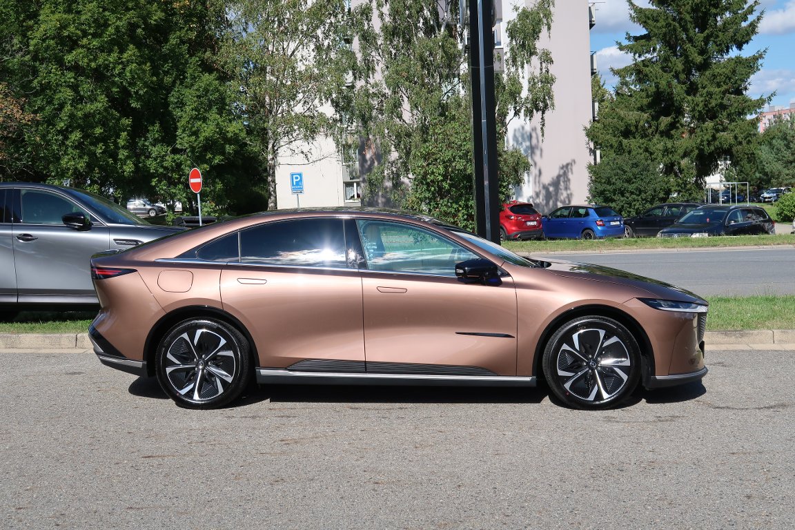 Mazda 6e