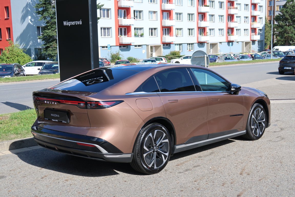 Mazda 6e