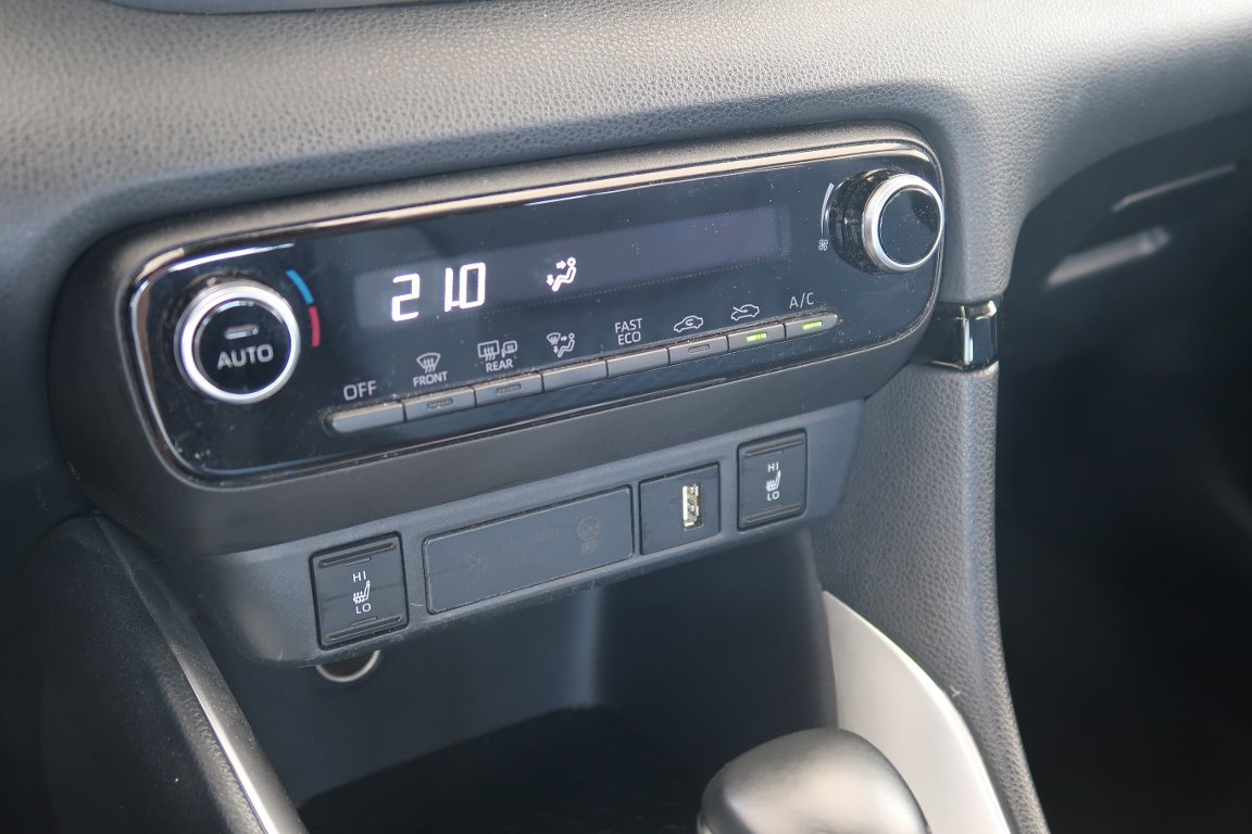 Mazda 2 Hybrid