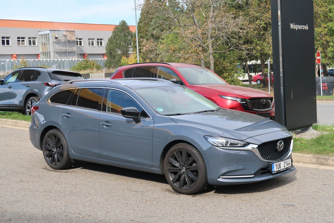 Mazda 6