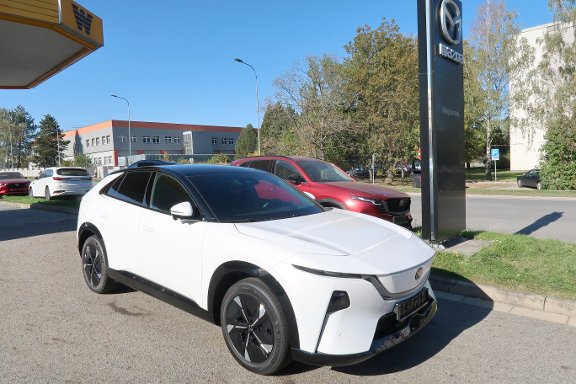 Mazda CX-6e