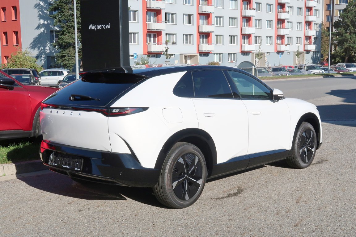 Mazda CX-6e