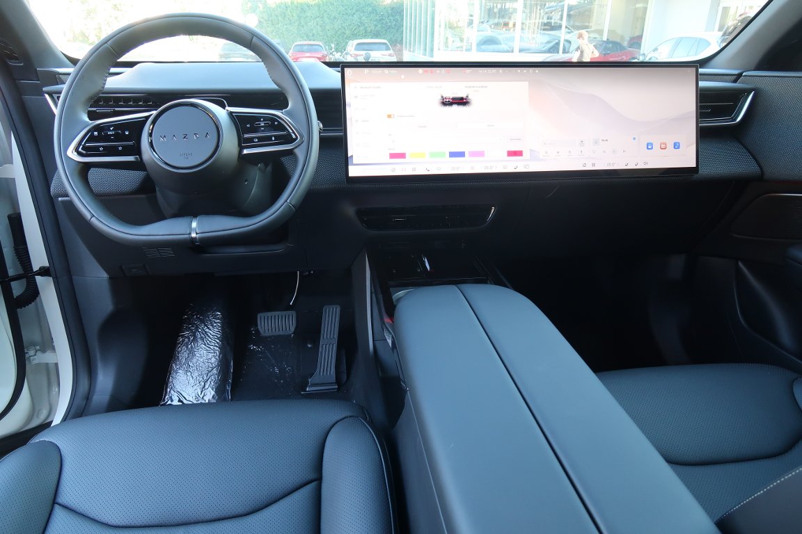 Mazda CX-6e