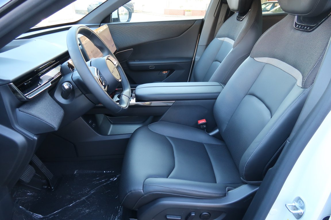 Mazda CX-6e