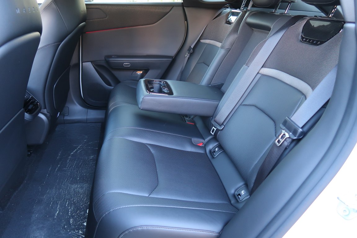 Mazda CX-6e