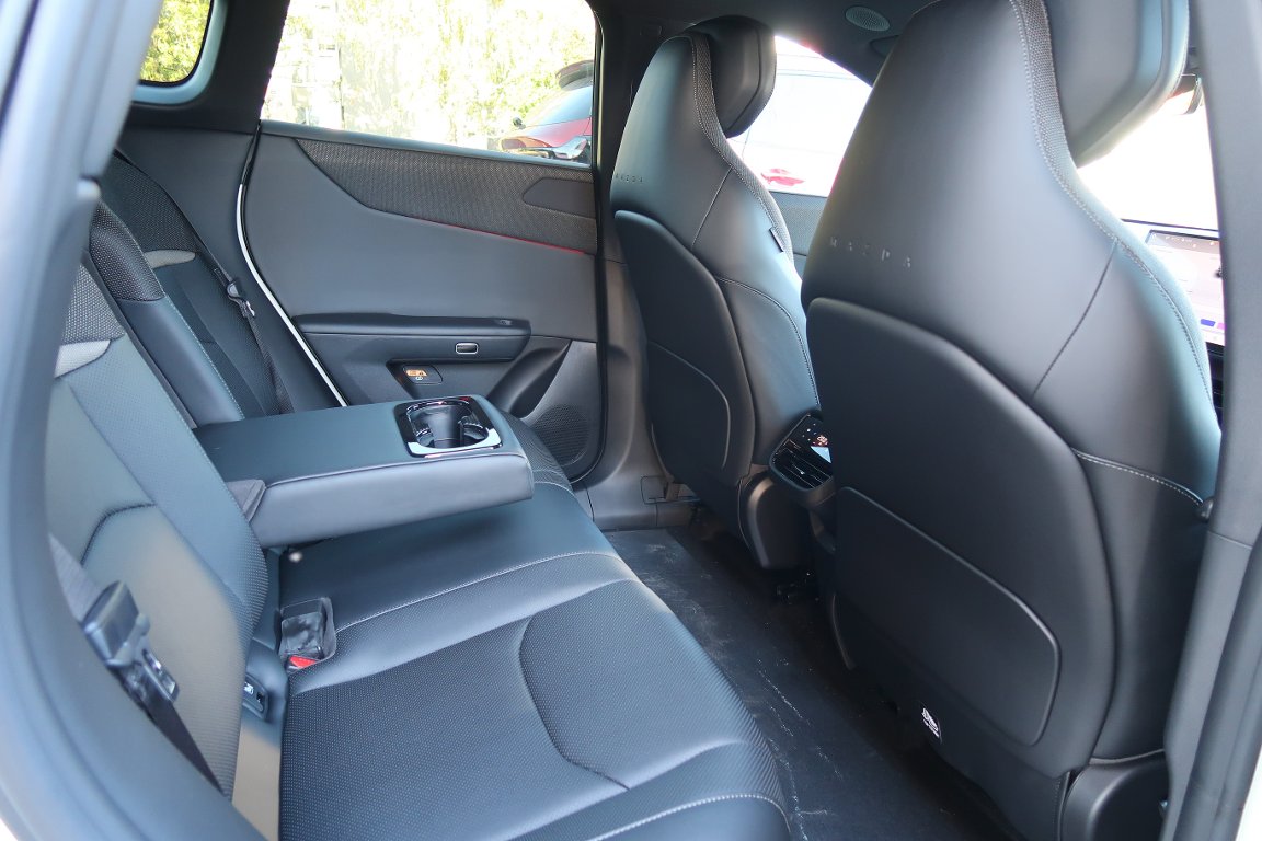 Mazda CX-6e